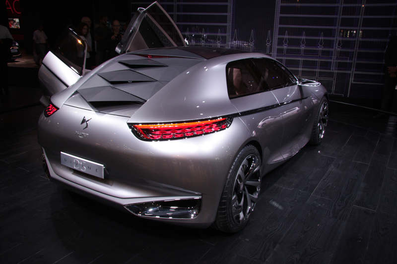 Illustration for article titled Don't Laugh, This Citroen With Insane Doors Is Actually Close To Reality
